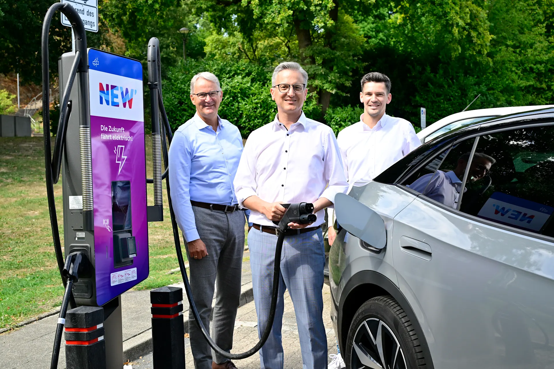 Einweihung E-Ladesaeule Wassenberg