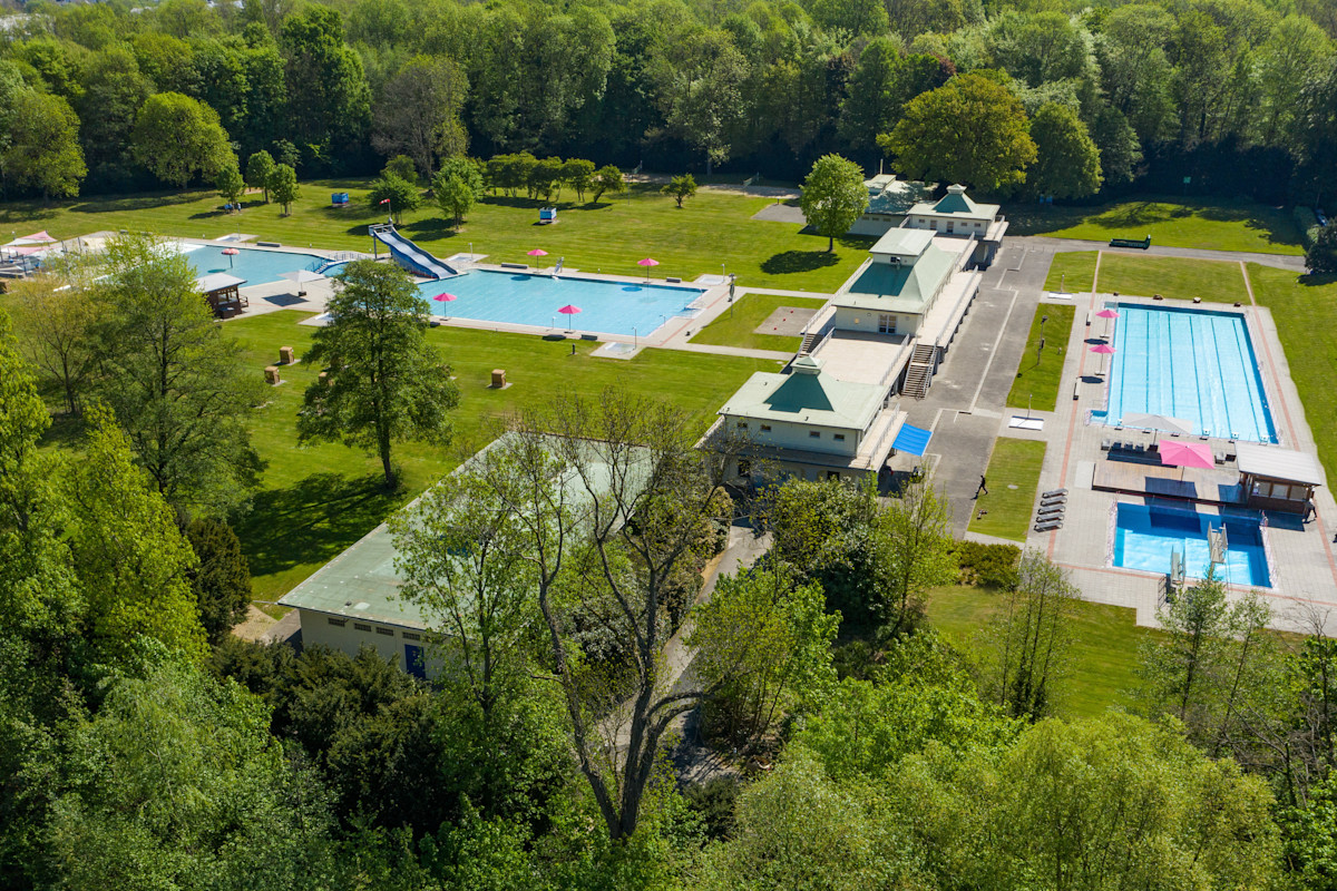 Volksbad Außenbereich Vogelperspektive (1)