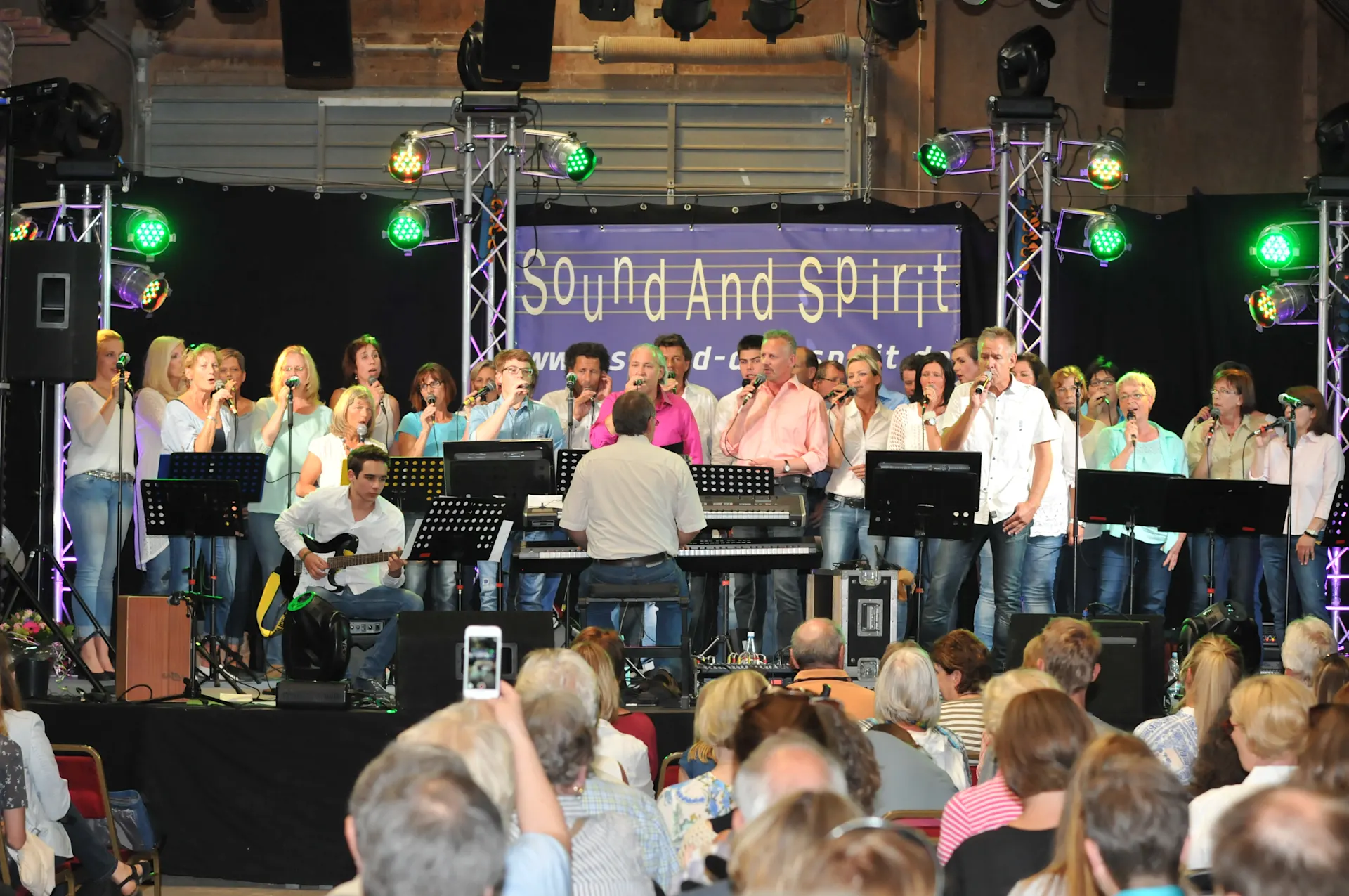 NEW Magazin / Artikel /Highlights von nebenan / musiksommer-festival-regional-und-kostenlos / RTE02