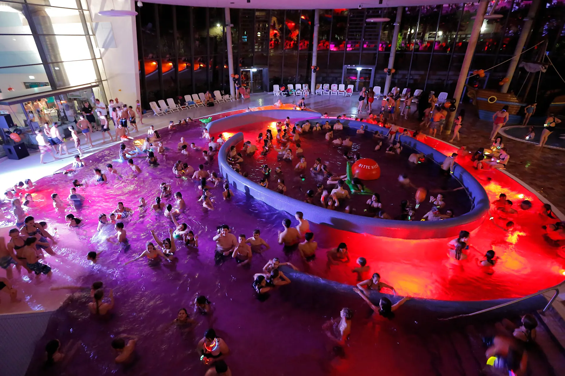 Komm zur gruseligen Party für alle Teens und Kids ins Vitusbad in Mönchengladbach